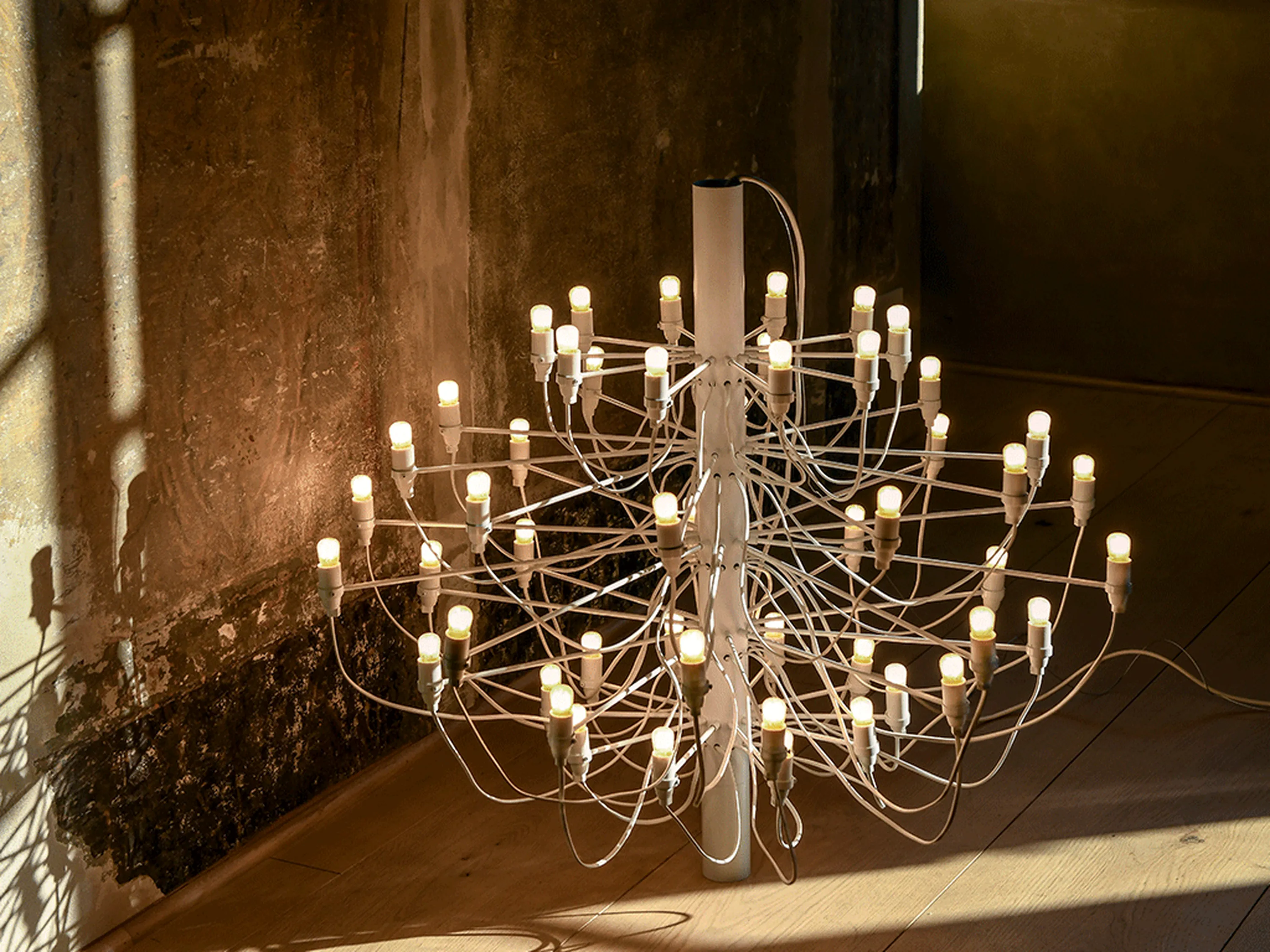 2097/75 Suspension Lamp