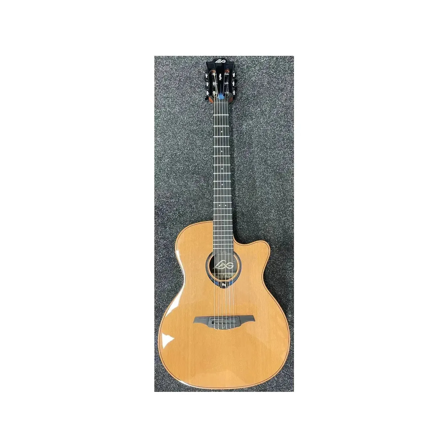Lag Tramontane Hyvibe 15 TNHV15ACE Electro Nylon Guitar & Case Pre-Owned