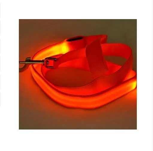 LED Illuminated Traction Nylon Pet Leash / Correa de nailon para mascotas con tracción e iluminación LED