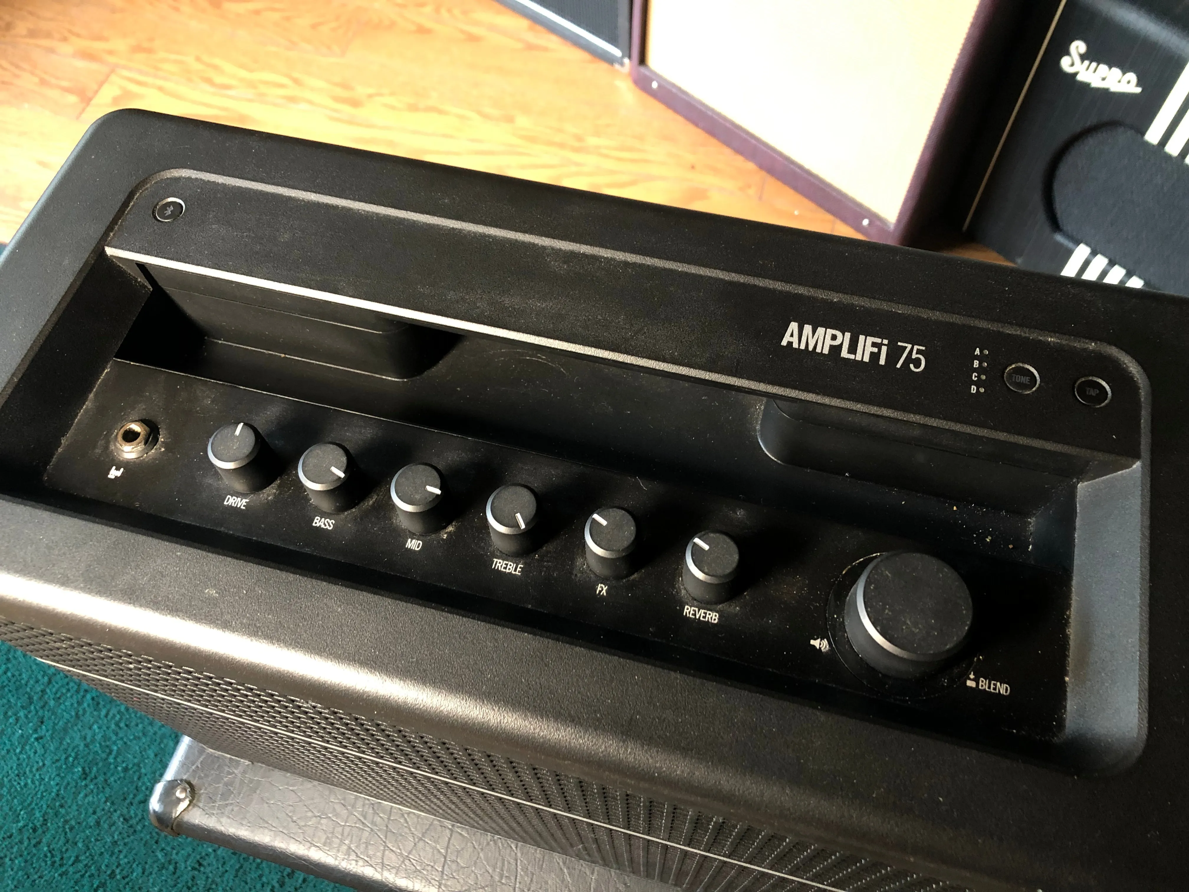 Line 6 Amplifi 75 Guitar Combo/Bluetooth Speaker   FBV Footswitch Used