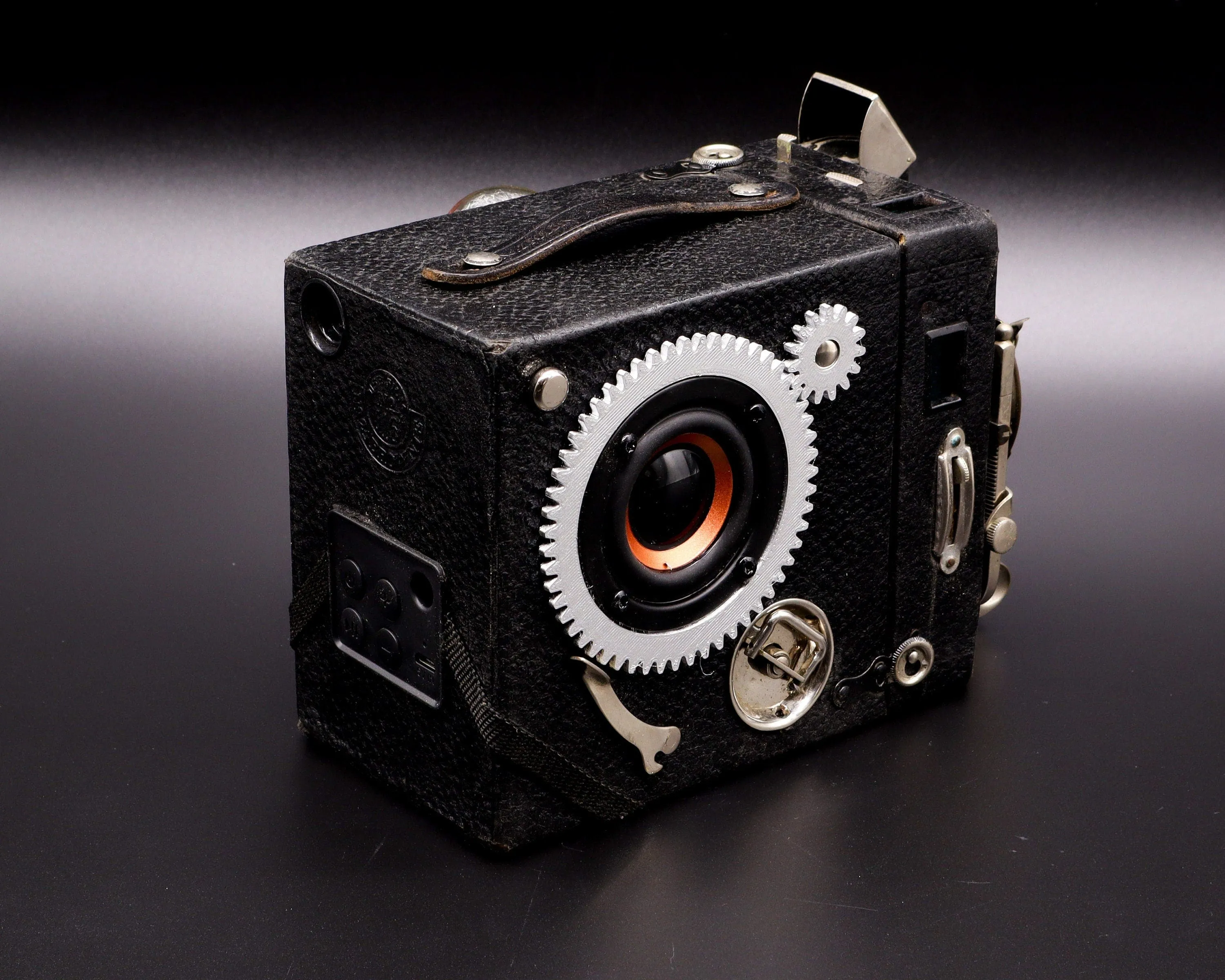 The Silver Explorer - Steampunk Bluetooth Speaker, Kodak Box Camera, Gifts for Geeks, Electronic Audio gadget, signed & numbered artwork