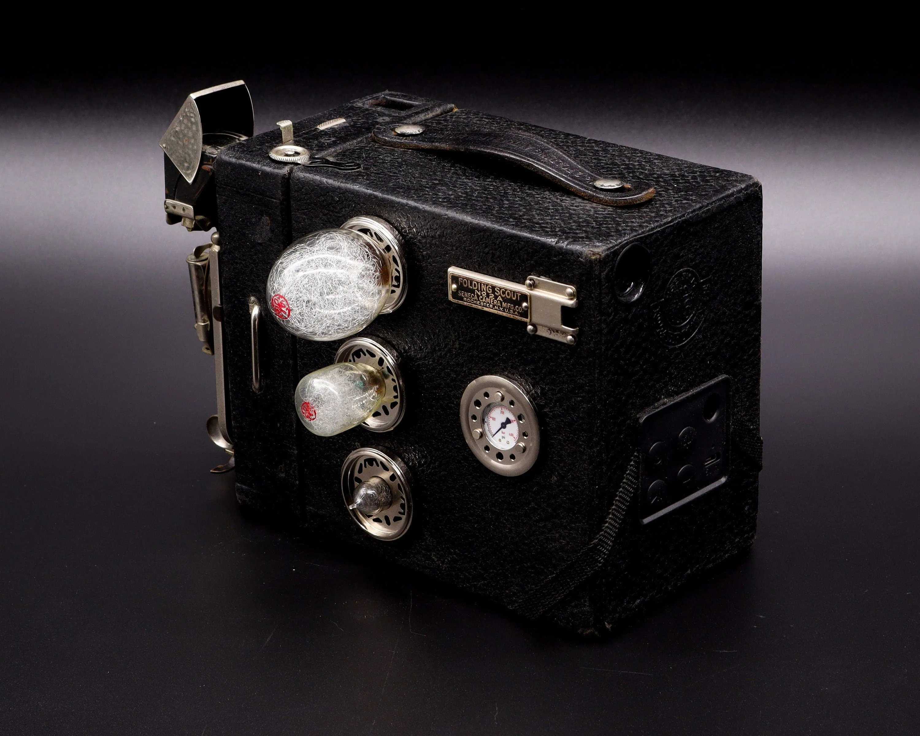 The Silver Explorer - Steampunk Bluetooth Speaker, Kodak Box Camera, Gifts for Geeks, Electronic Audio gadget, signed & numbered artwork