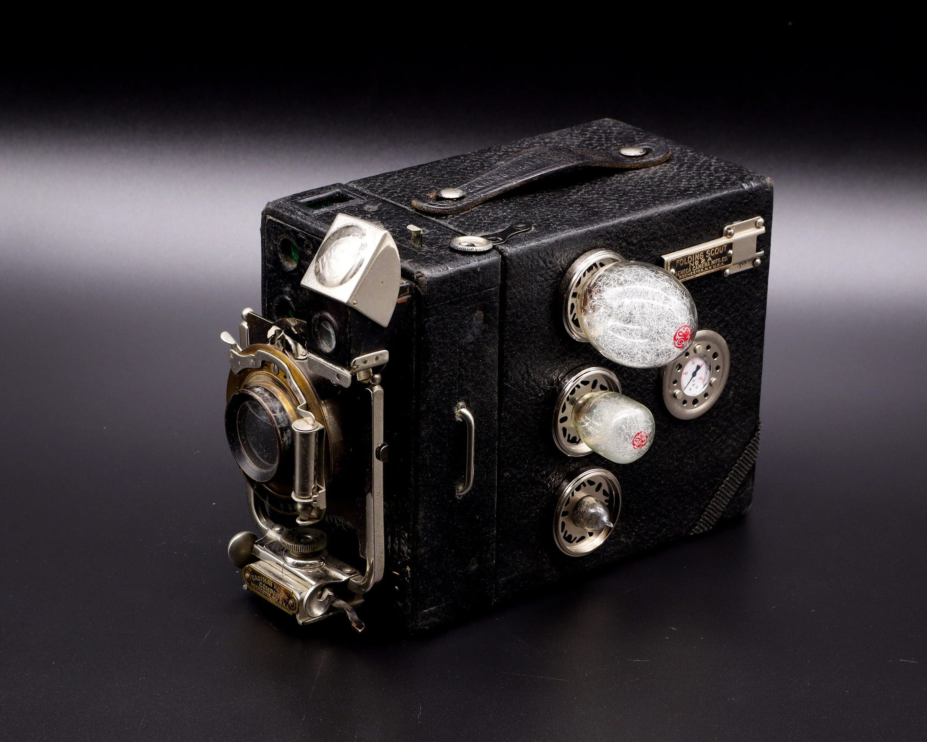 The Silver Explorer - Steampunk Bluetooth Speaker, Kodak Box Camera, Gifts for Geeks, Electronic Audio gadget, signed & numbered artwork