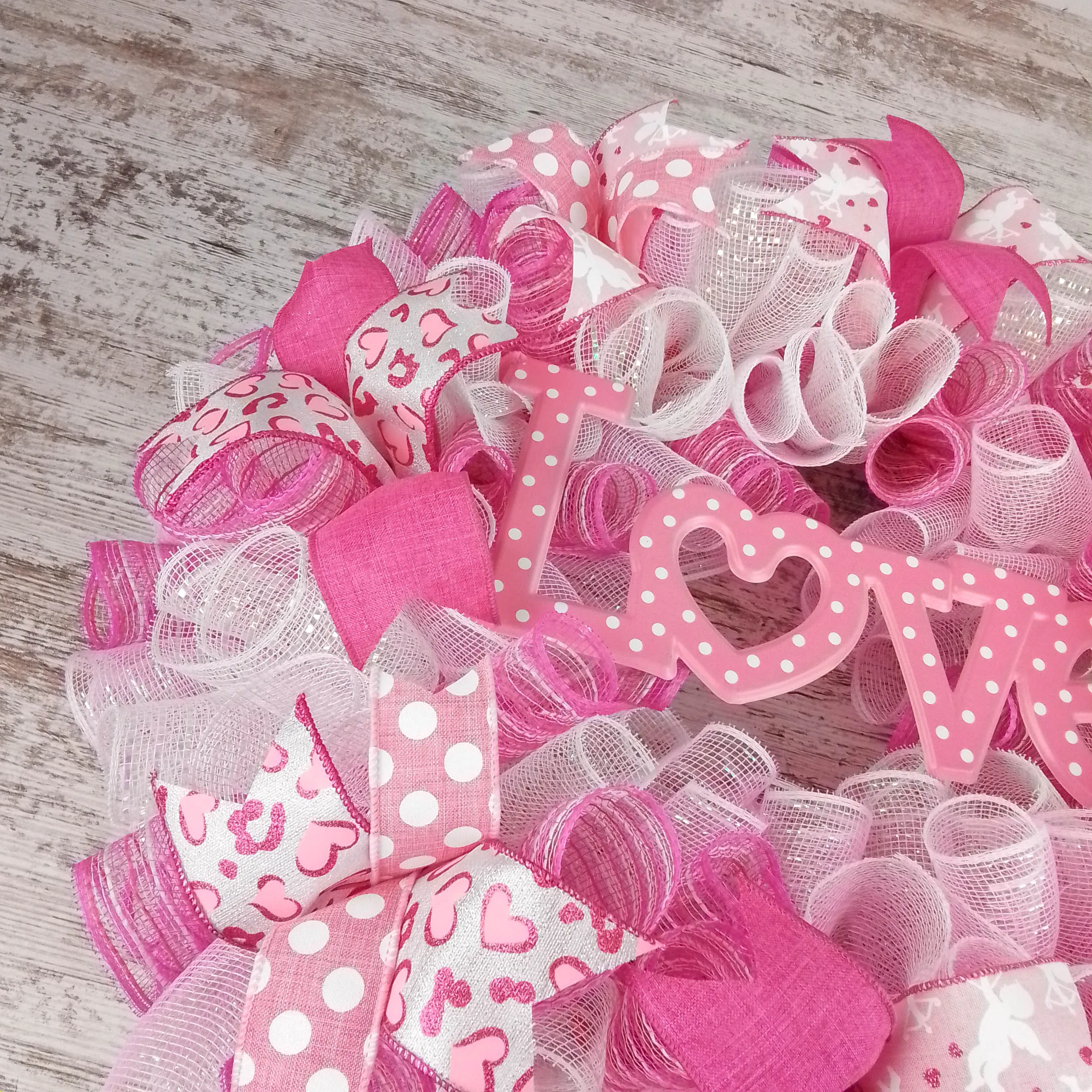 Valentine's Day Wreath - Metal Love Sign Decor - Perfect Gift for Holiday Decorators