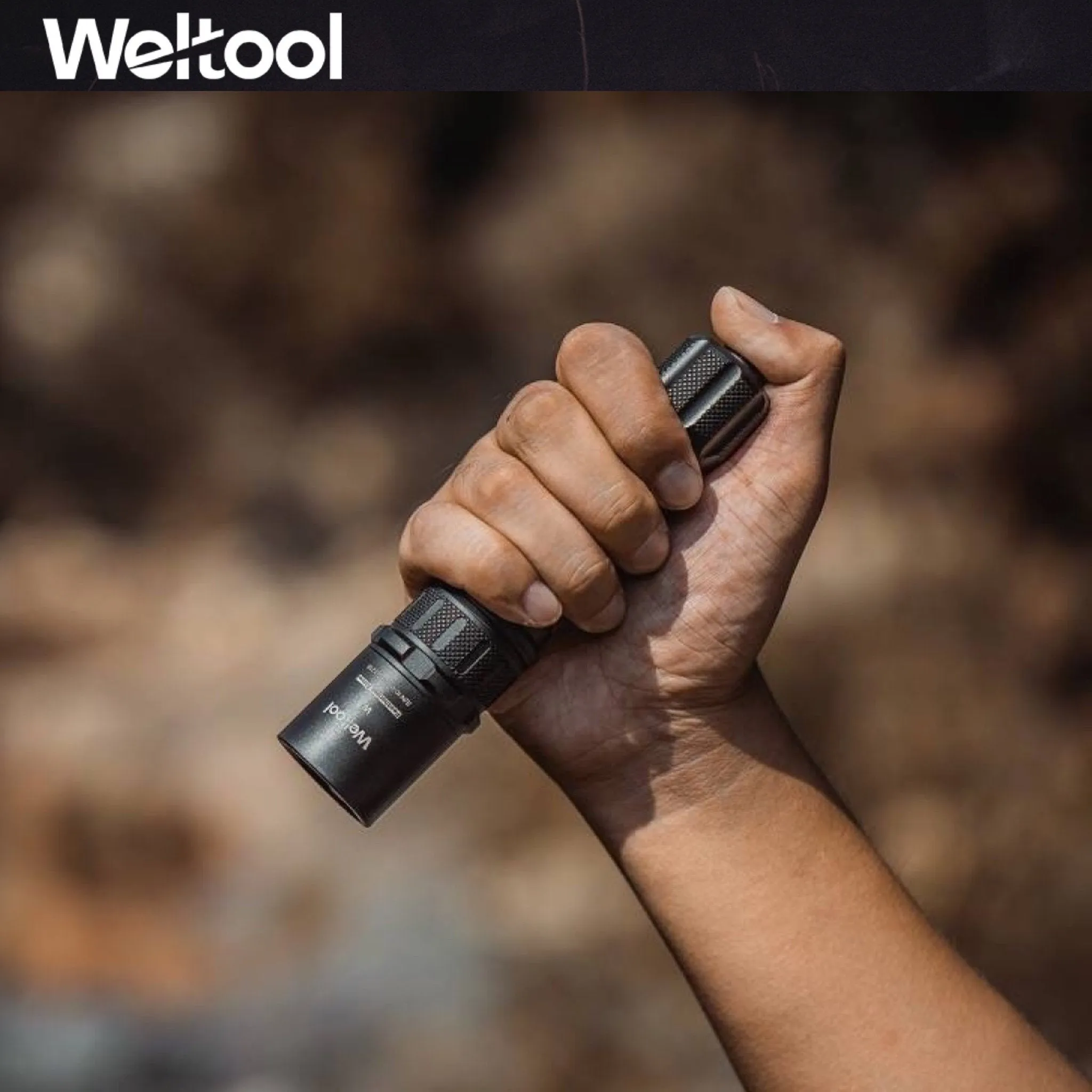 Weltool W3 LEP Flashlight 200LMS 180000CD 848M